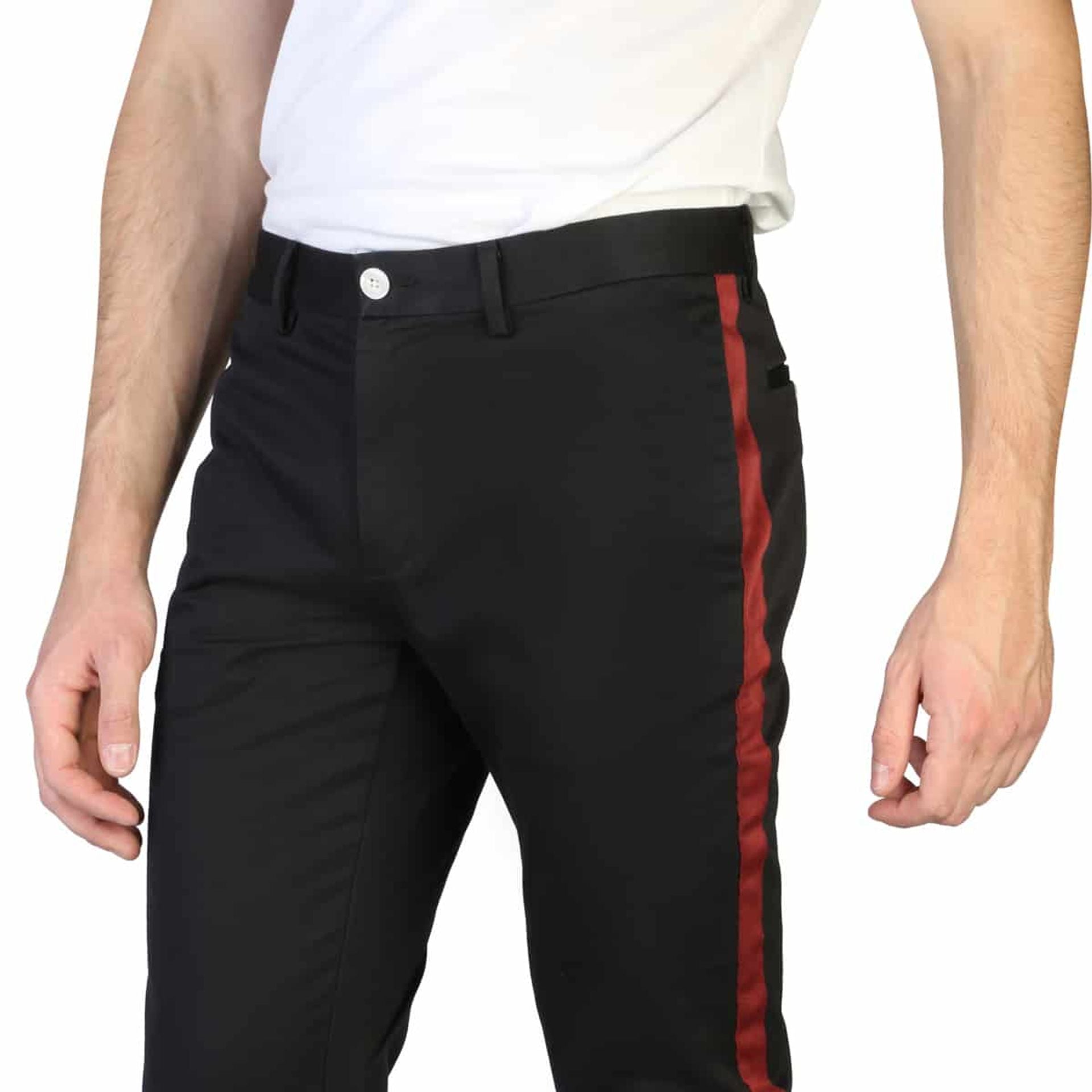 Tommy Hilfiger Trousers - Fizigo